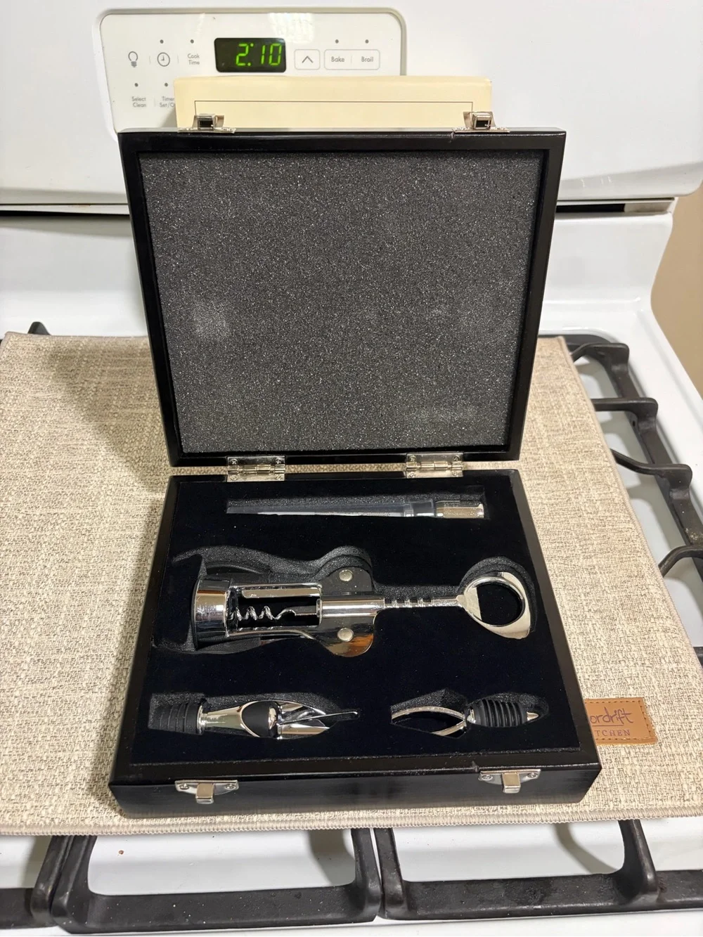 Pottery Barn 4-Piece Wine Tool Set with Wooden Case 🍷